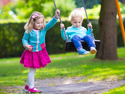 „Cloud Swinging“ im Fuxi Mountain wird zur Internet-Sensation